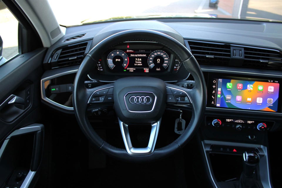 Audi Q3 35 TDi S-tr. 5d