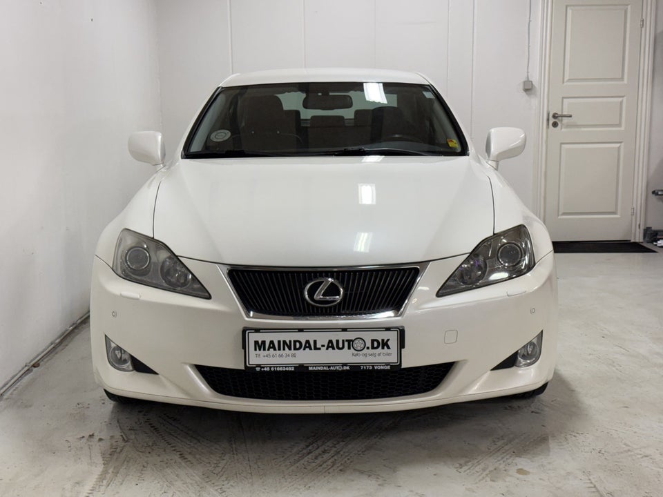 Lexus IS250 2,5 aut. 4d