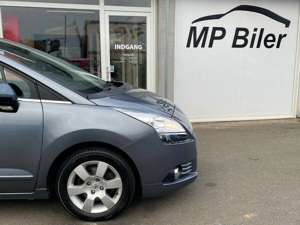 Peugeot 5008 2,0 HDi 150 Style Van 5d