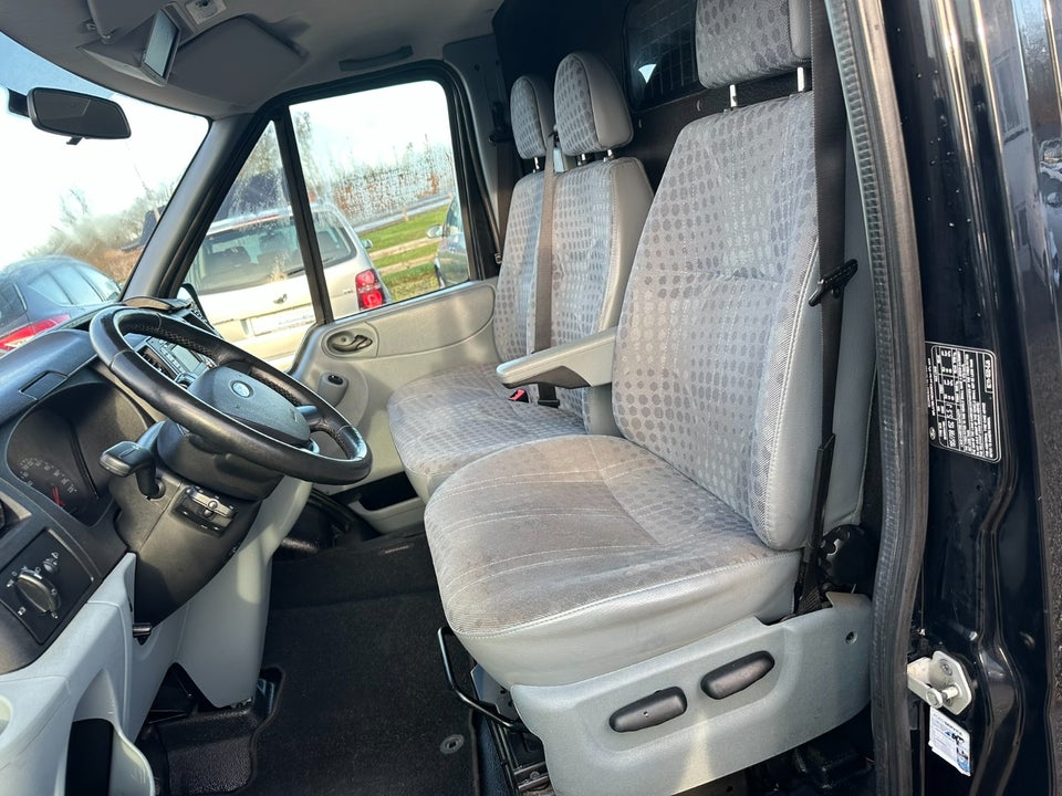 Ford Transit 300M Van 2,2 TDCi 140 Limited FWD 4d