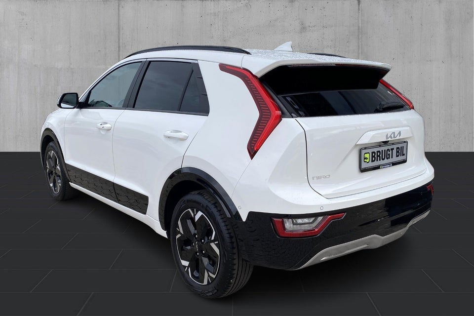 Kia Niro 64 EV Premium 5d
