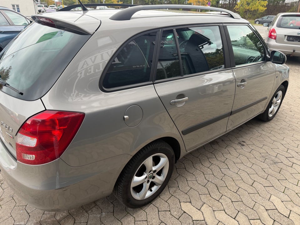 Skoda Fabia 1,2 TSi 105 Ambiente Combi 5d