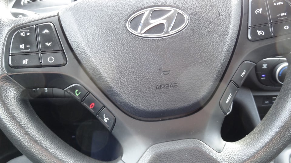 Hyundai i10 1,0 Touch 5d