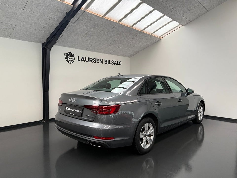 Audi A4 40 TFSi Advanced S-tr. 4d