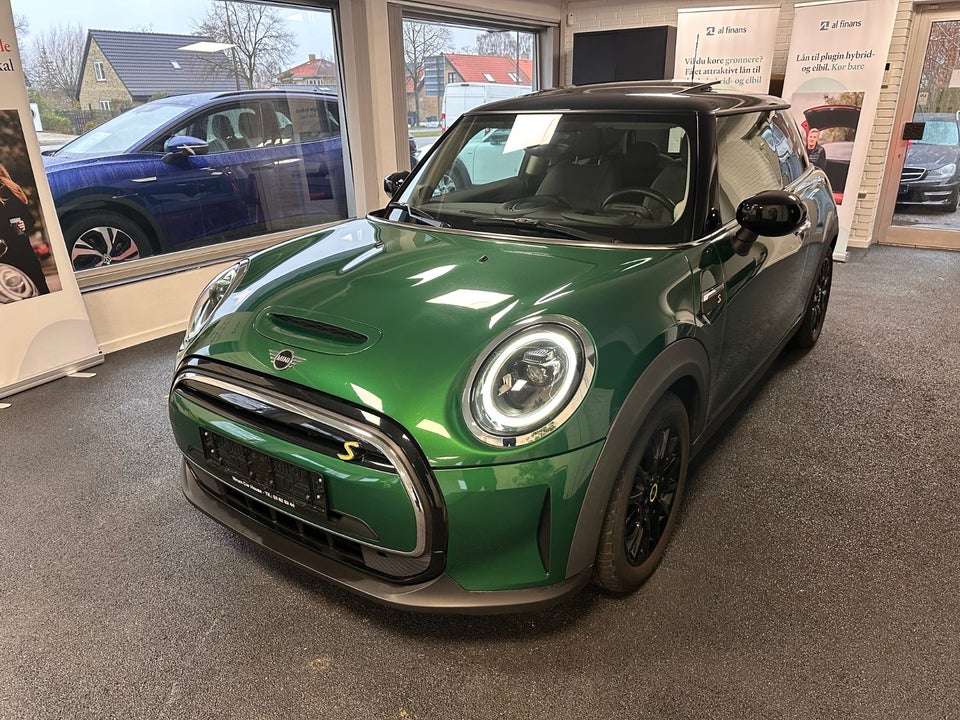 MINI Cooper SE Maximise 3d