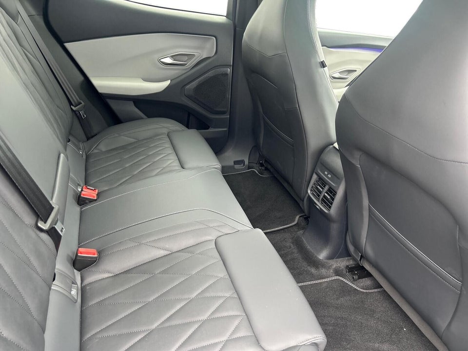 Ford Explorer 82 Premium Extended Range 5d