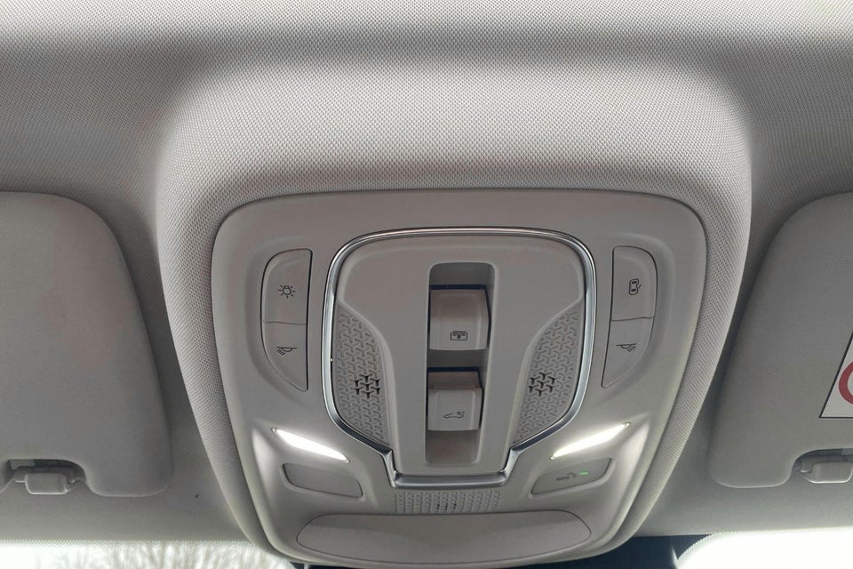 MG Marvel R Luxury 5d