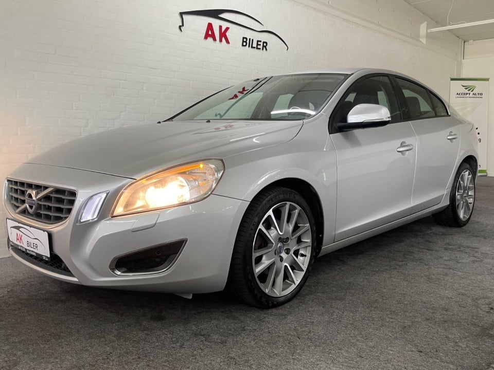 Volvo S60 2,0 D3 163 Summum aut. 4d