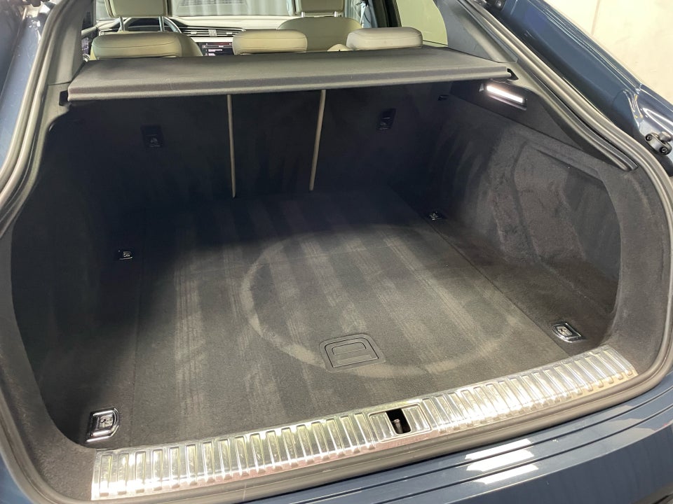 Audi e-tron 55 S-line Sportback quattro 5d