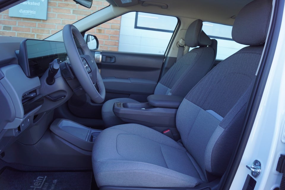 Kia EV3 58 Standard Range Access 5d