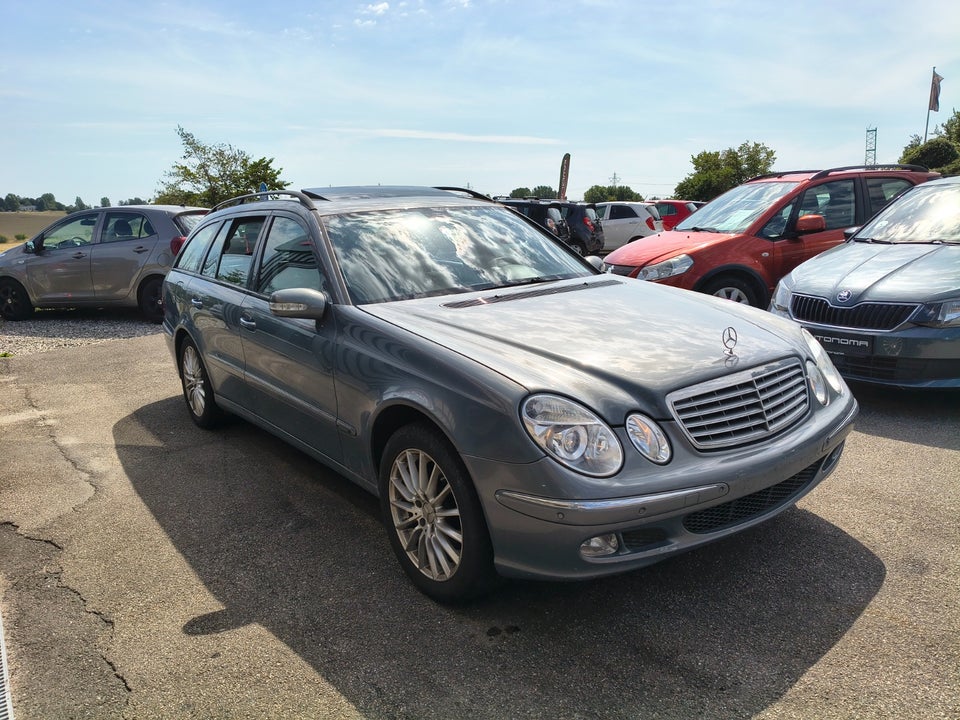 Mercedes E240 2,6 Elegance stc. aut. 5d