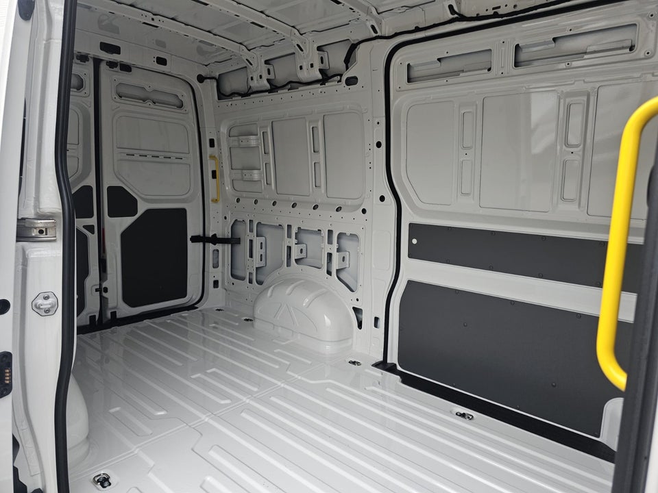 MAN TGE 2,0 3.180 Kassevogn L3H3 aut. FWD