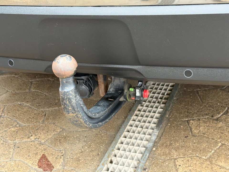 Peugeot 3008 1,6 Hybrid Allure Limited EAT8 5d