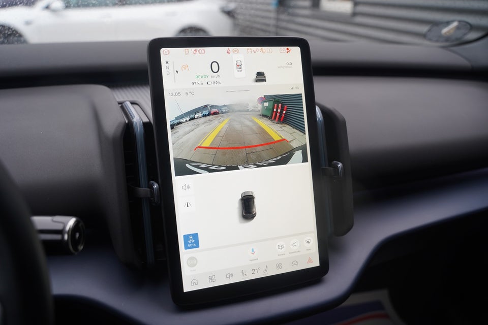 Volvo EX30 Twin Performance Plus 5d