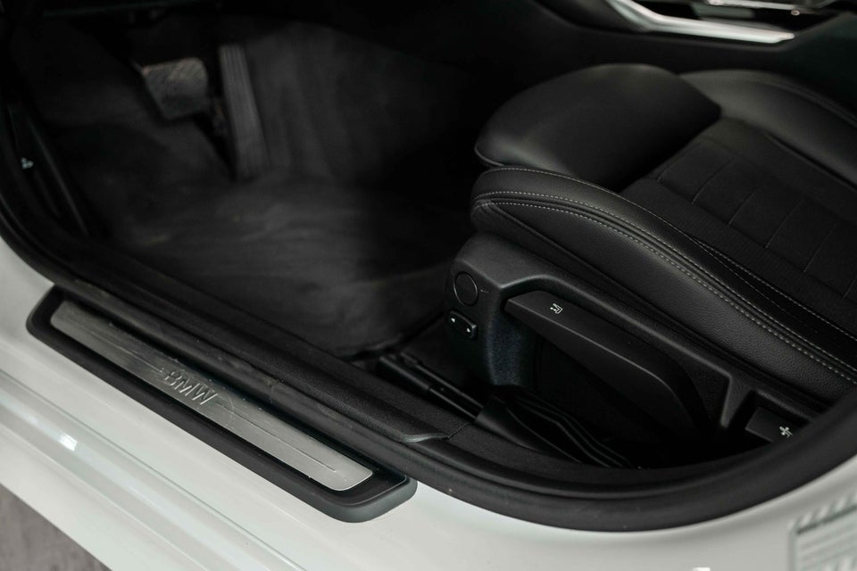 BMW 330e 2,0 Touring Sport Line aut. 5d