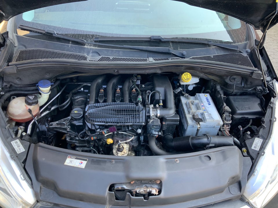 Peugeot 208 1,2 VTi 82 Allure 5d
