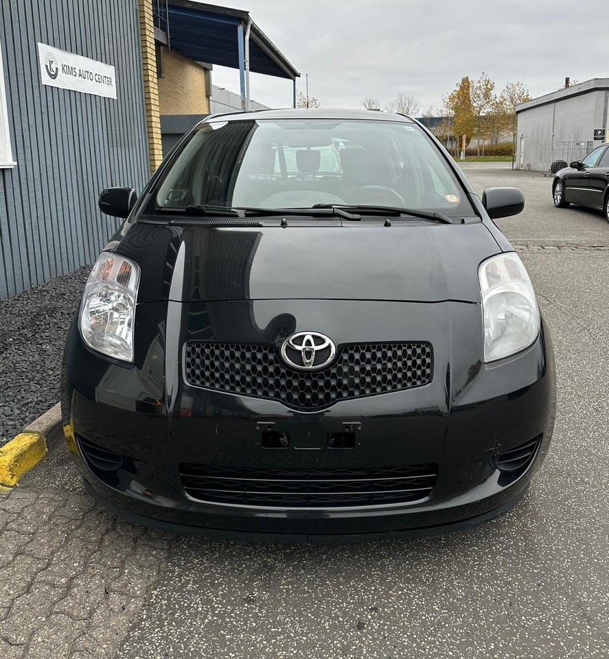 Toyota Yaris 1,3 Sol 5d