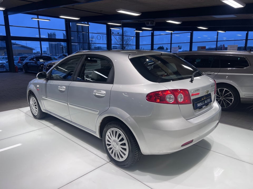 Chevrolet Lacetti 1,6 Classic 5d