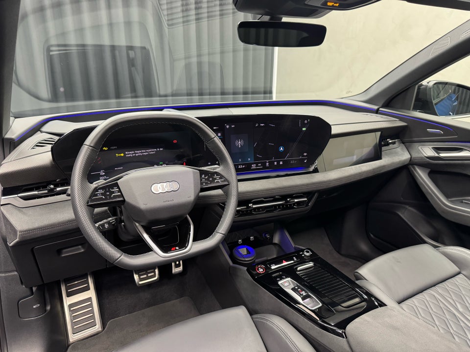 Audi SQ6 e-tron quattro 5d