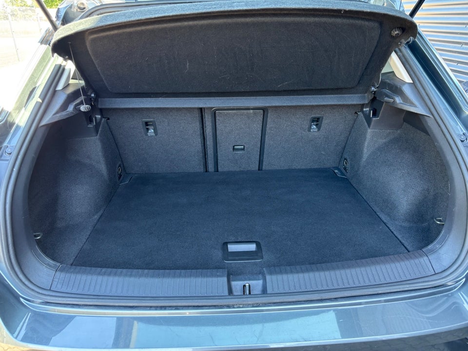 VW T-Roc 1,0 TSi 115 Style 5d