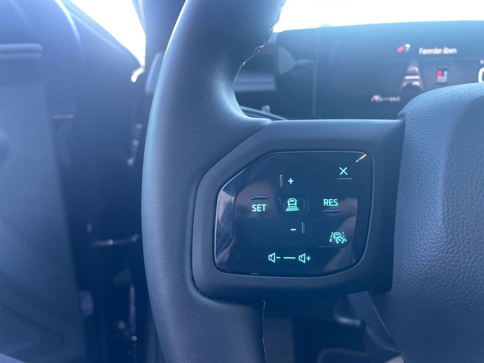 Ford Explorer 82 Premium Extended Range 5d