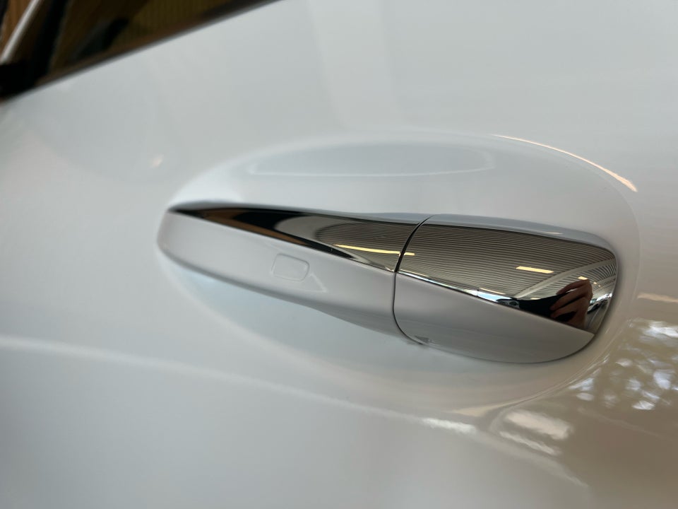 Mercedes EQA300 Electric Art 4Matic 5d