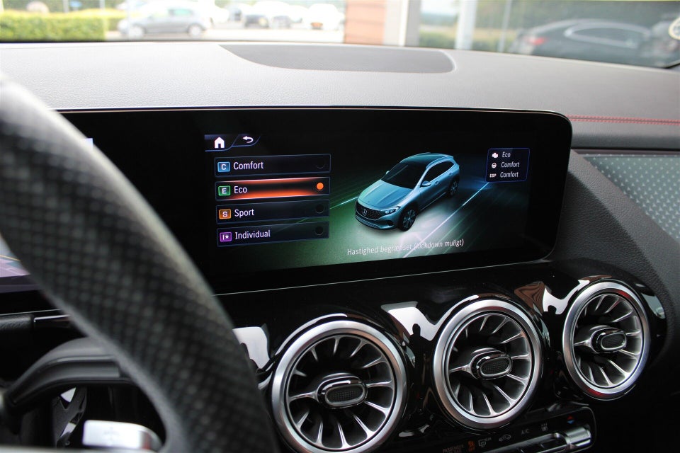 Mercedes EQA350 AMG Advance Plus 4Matic 5d