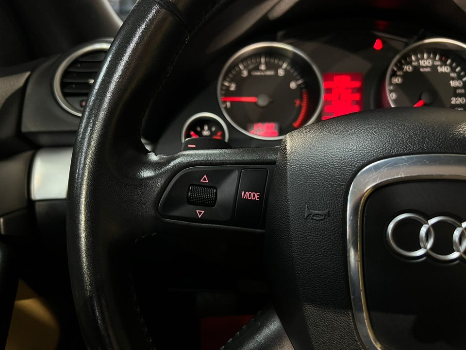 Audi A4 1,8 T 163 Cabriolet Multitr. 2d