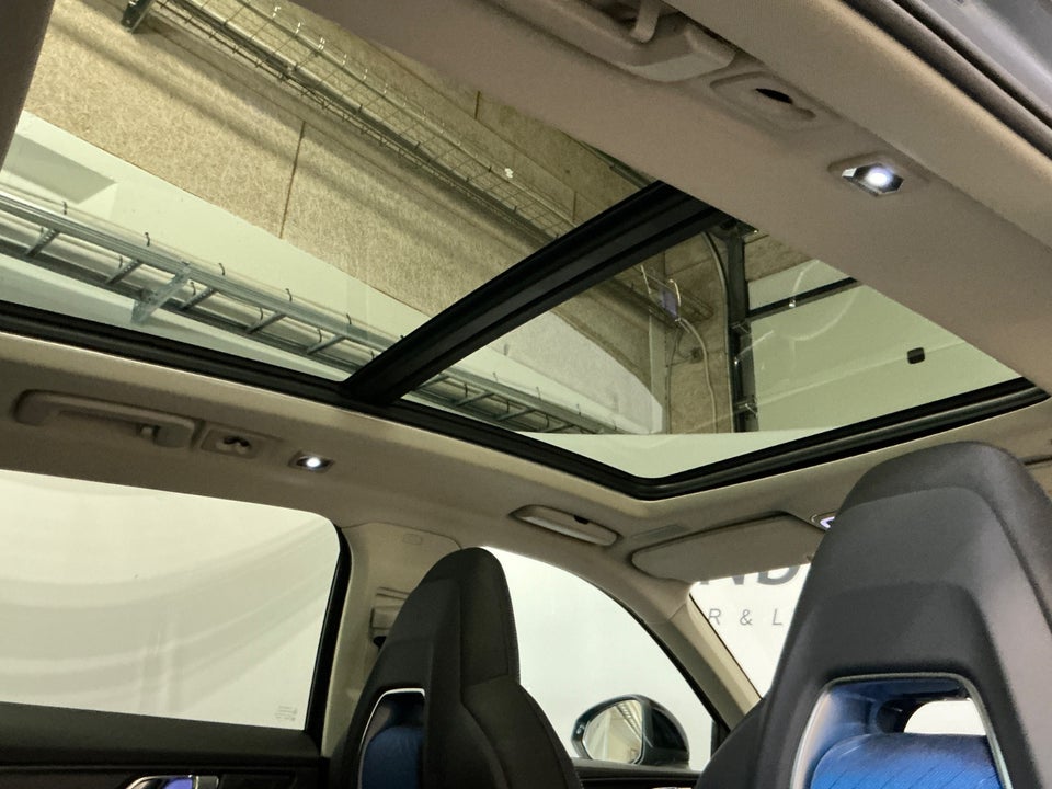 Lynk & Co 01 1,5 PHEV 5d