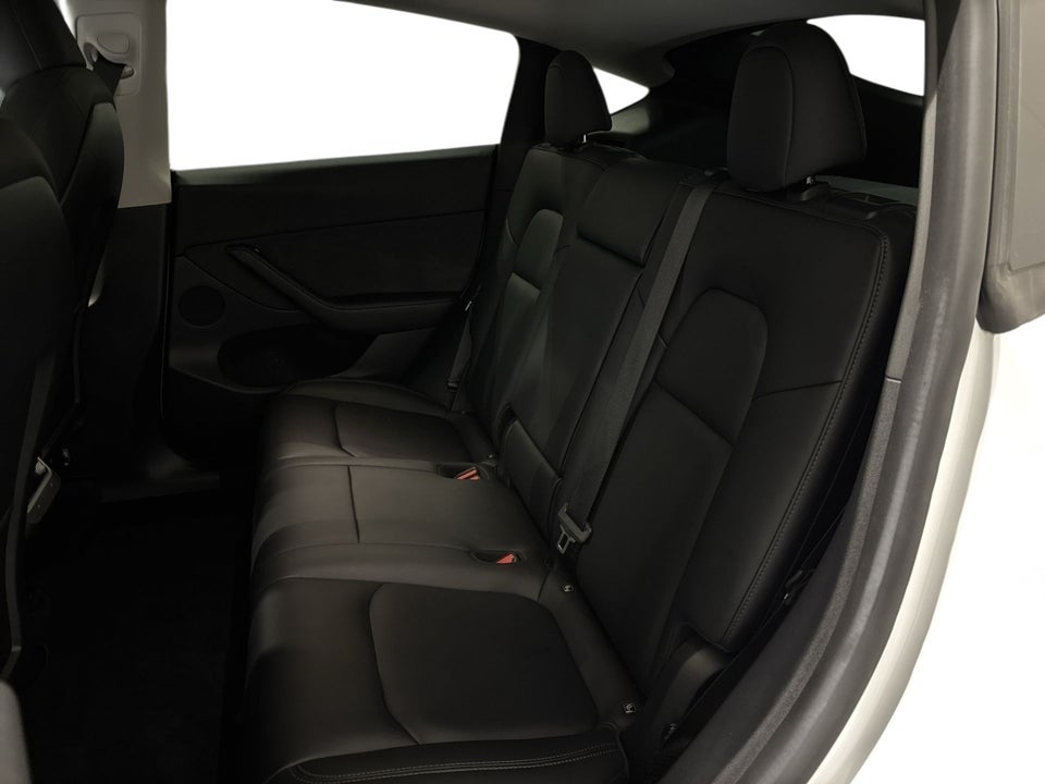 Tesla Model Y RWD 5d