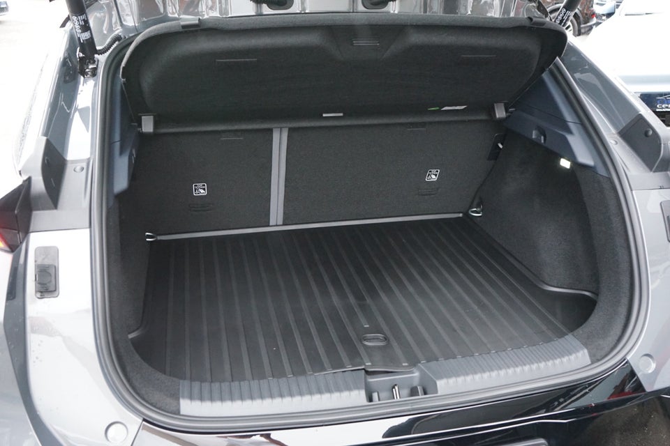 Lynk & Co 02 More 5d