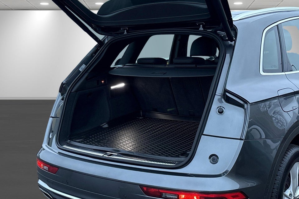 Audi Q5 55 TFSi e S-line quattro S-tr. 5d