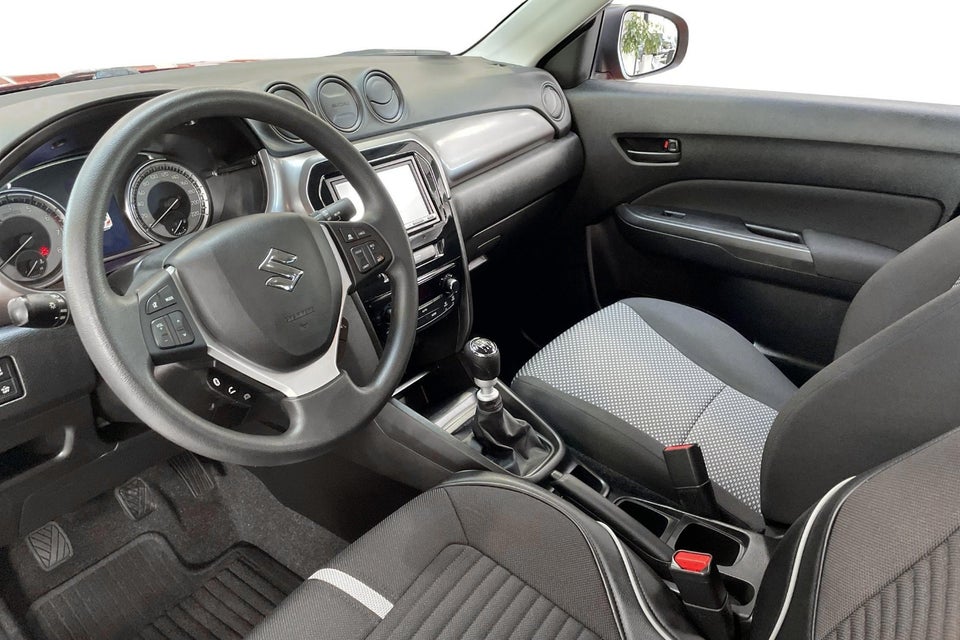 Suzuki Vitara 1,4 mHybrid Touch 5d