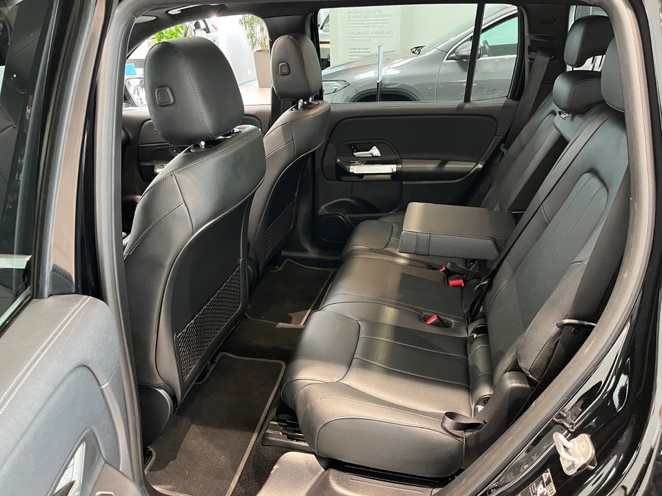 Mercedes EQB300 4Matic 7prs 5d