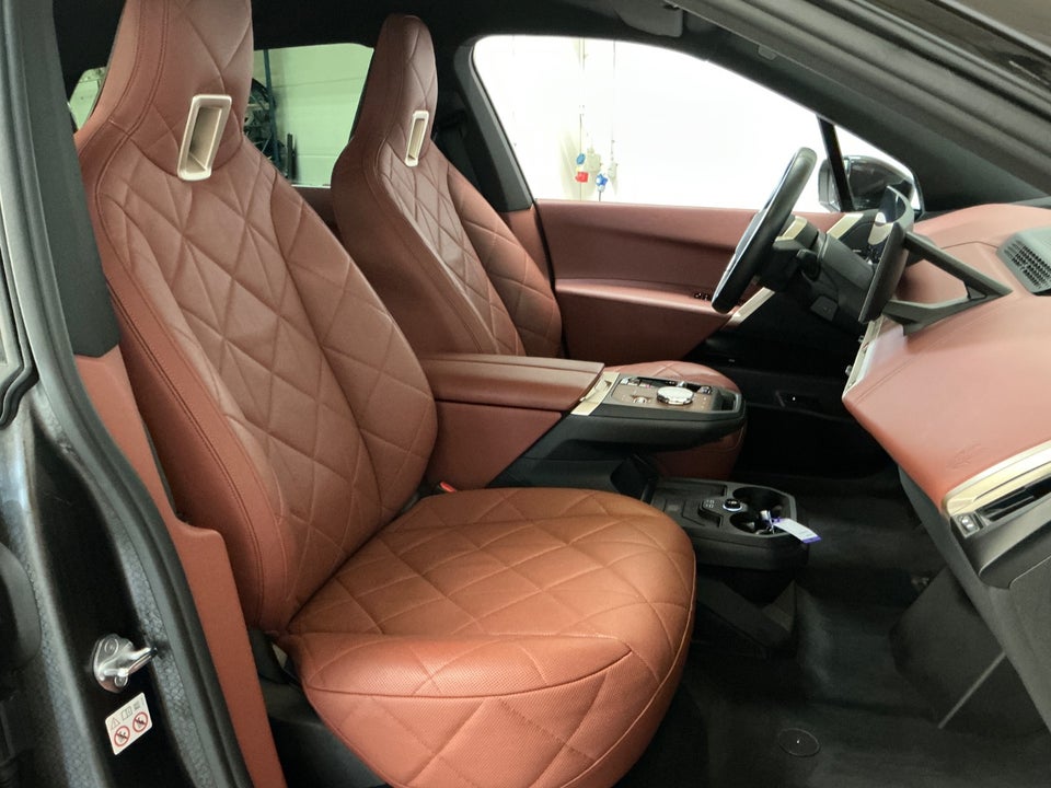 BMW iX xDrive40 Sport 5d