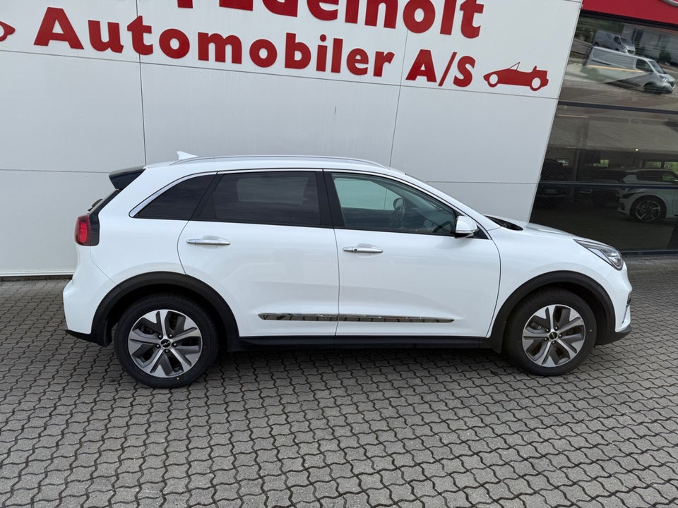 Kia e-Niro 64 Advance 5d