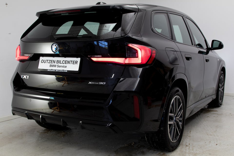 BMW iX1 xDrive30 Charged M-Sport 5d
