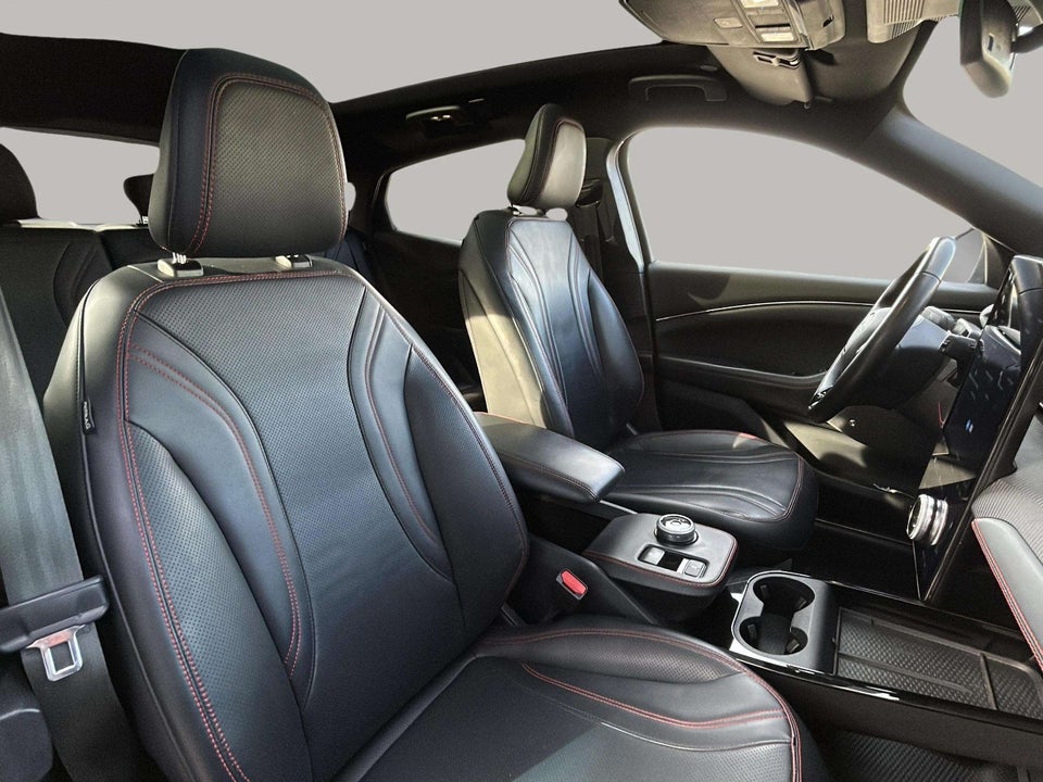 Ford Mustang Mach-E 75 Standard Range AWD 5d