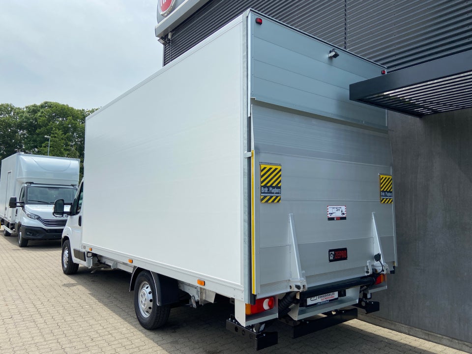 Peugeot Boxer 435 2,2 BlueHDi 165 L3 Plus 2d