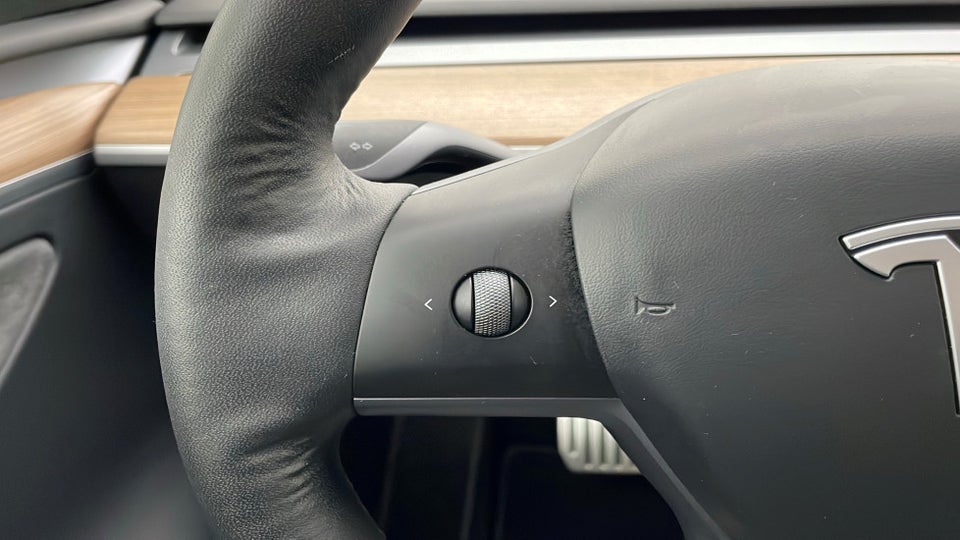 Tesla Model Y Performance AWD 5d