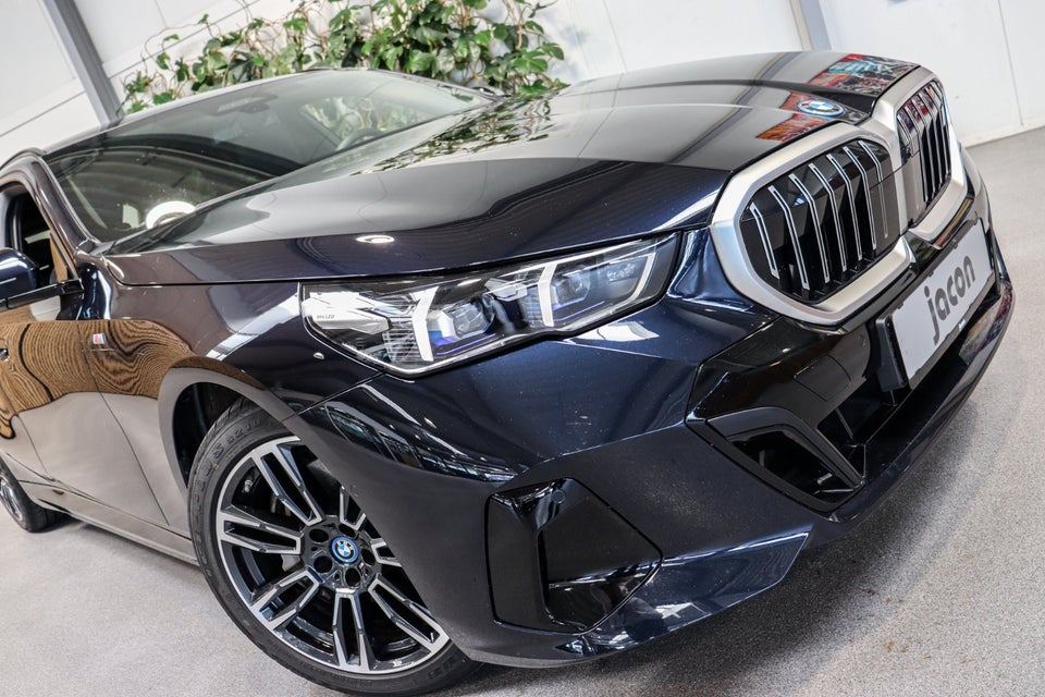 BMW i5 eDrive40 Touring Fully Charged M-Sport 5d