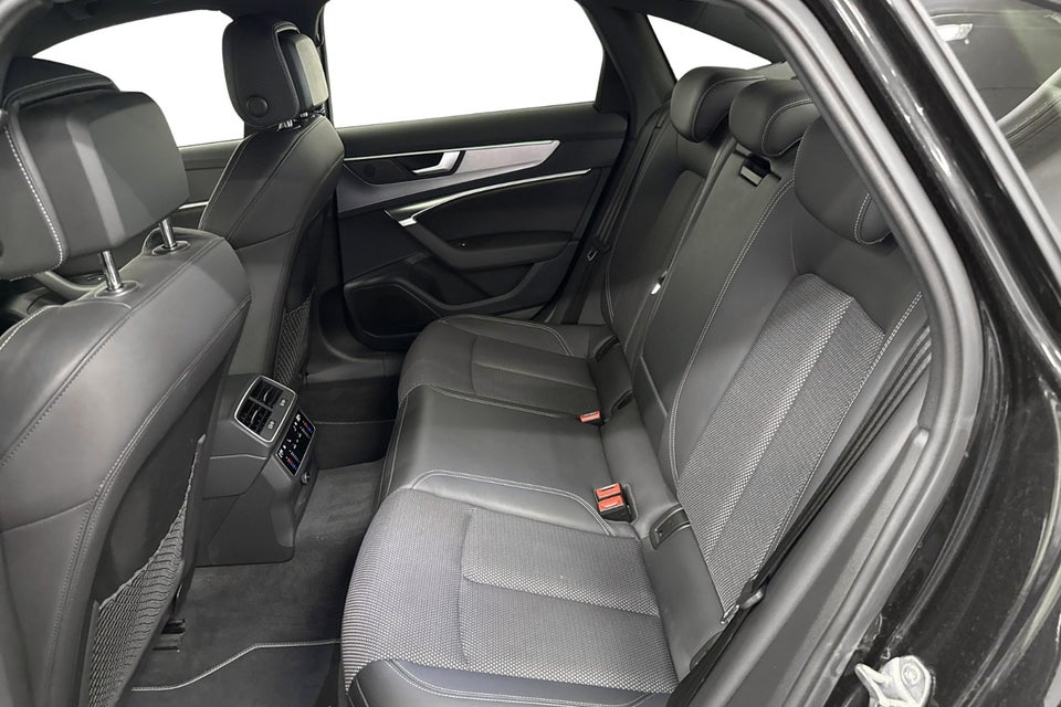 Audi A6 50 TFSi e Sport quattro S-tr. 4d
