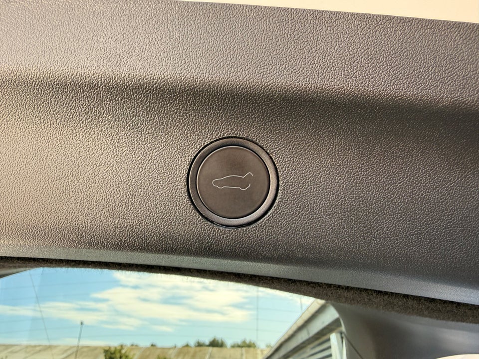 Tesla Model Y Long Range RWD 5d