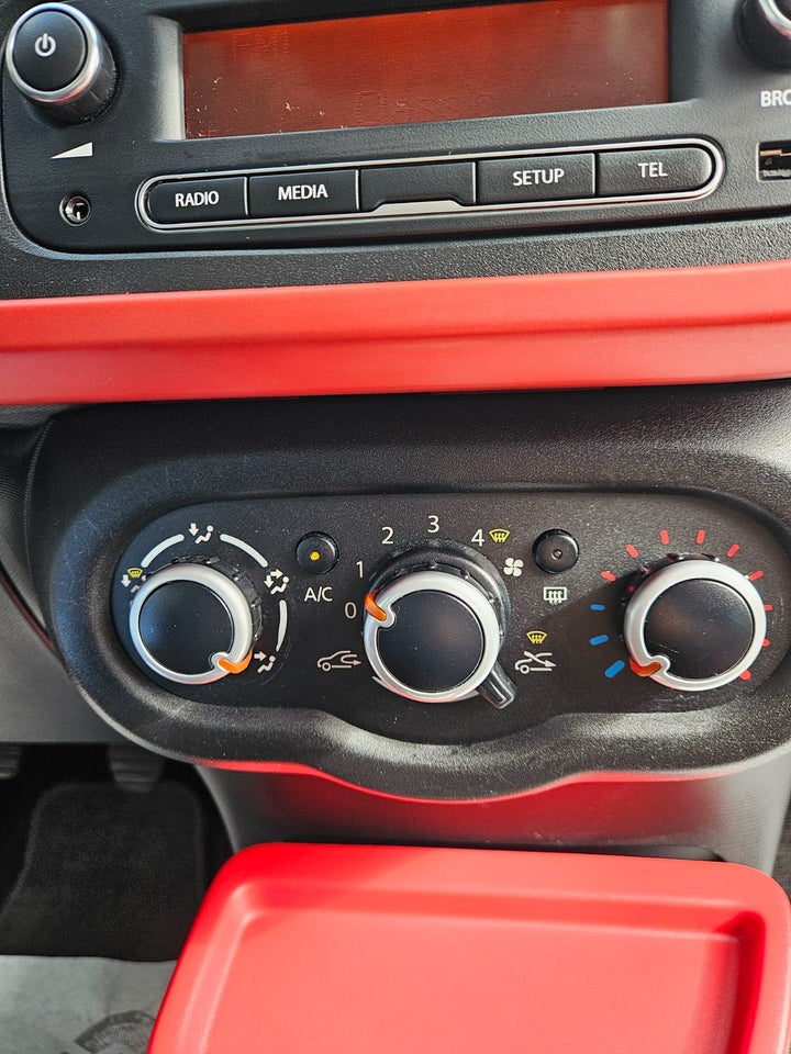 Renault Twingo 1,0 SCe 70 Expression 5d