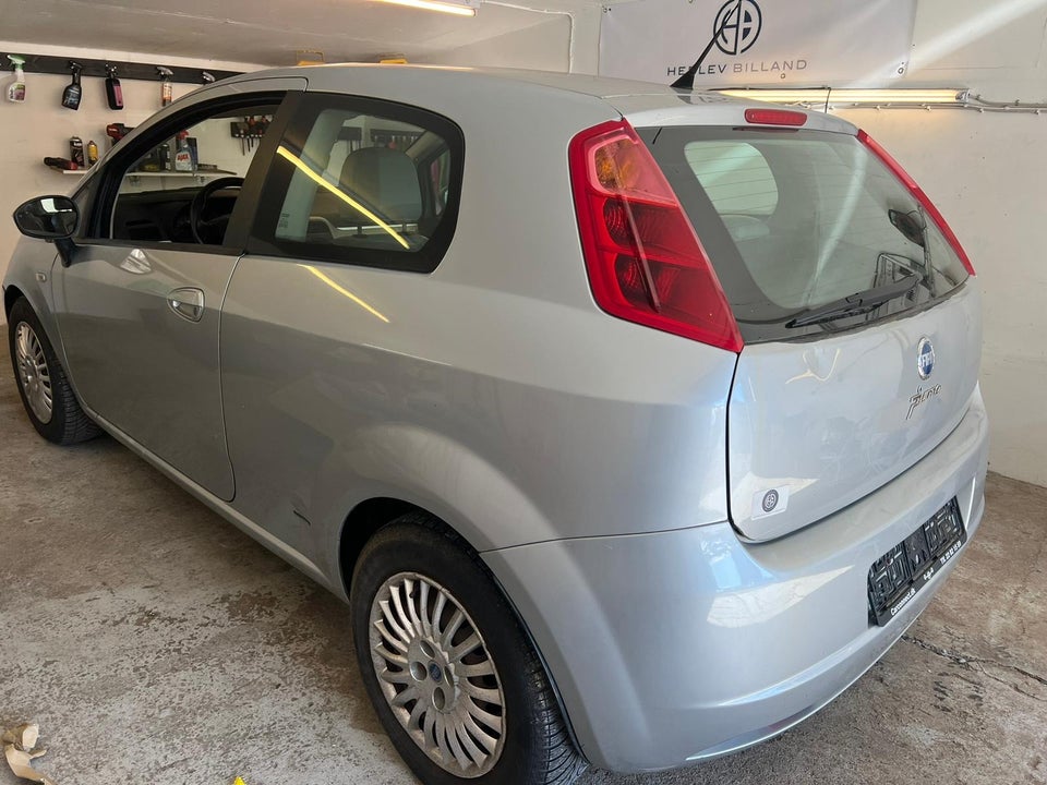 Fiat Punto 1,4 Dynamic 95 3d