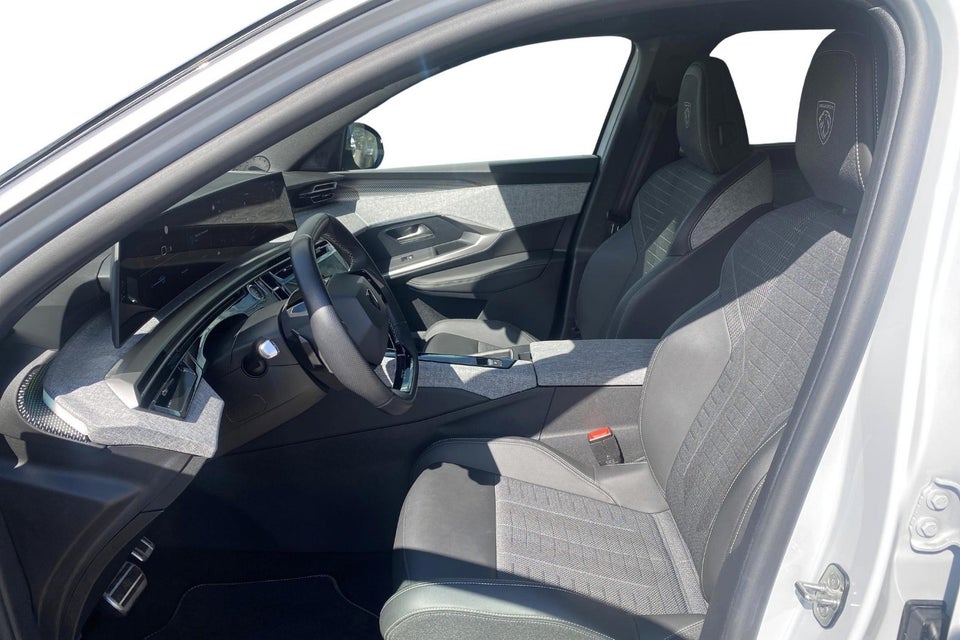 Peugeot e-5008 77 GT 7prs 5d