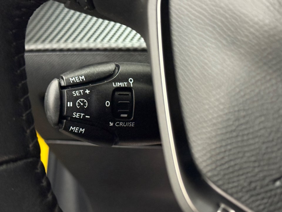 Peugeot 208 1,2 PureTech 75 Active 5d