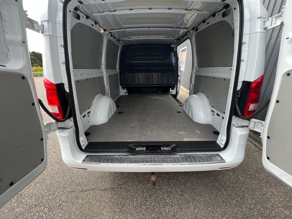 Mercedes Vito 114 2,0 CDi Kassevogn aut. L RWD
