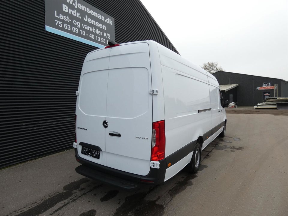 Mercedes Sprinter 317 2,0 CDi A4 Kassevogn aut. RWD