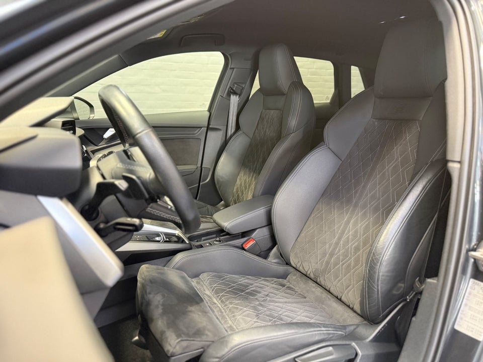 Audi A3 40 TFSi e Advanced Sportback S-tr. 5d